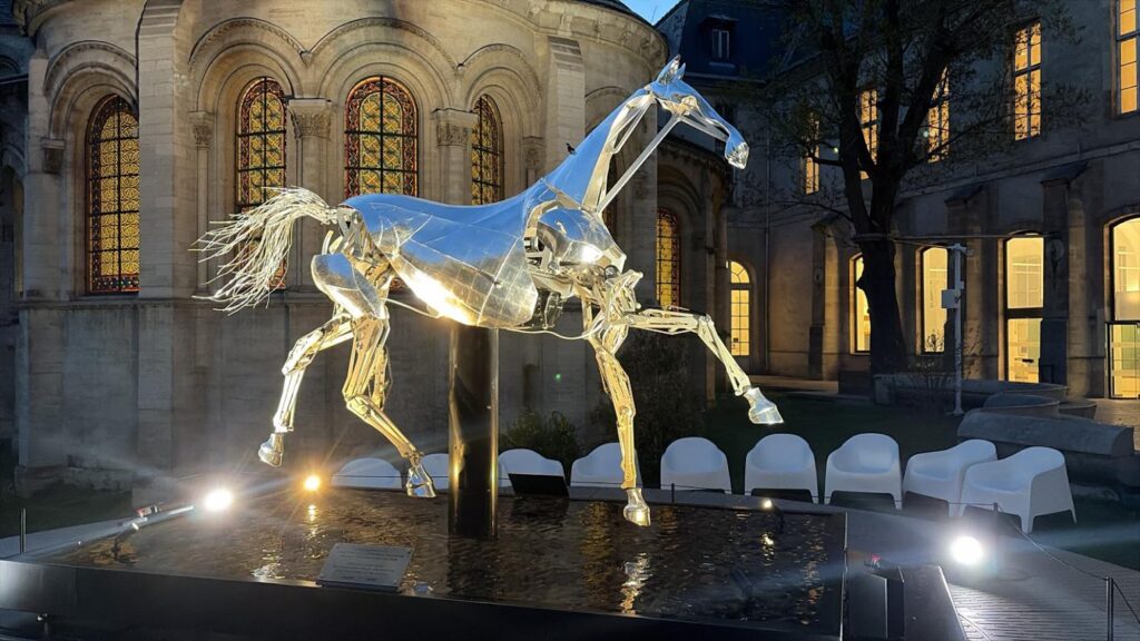 Cheval des jeux Olympiques à l'entrée du musée